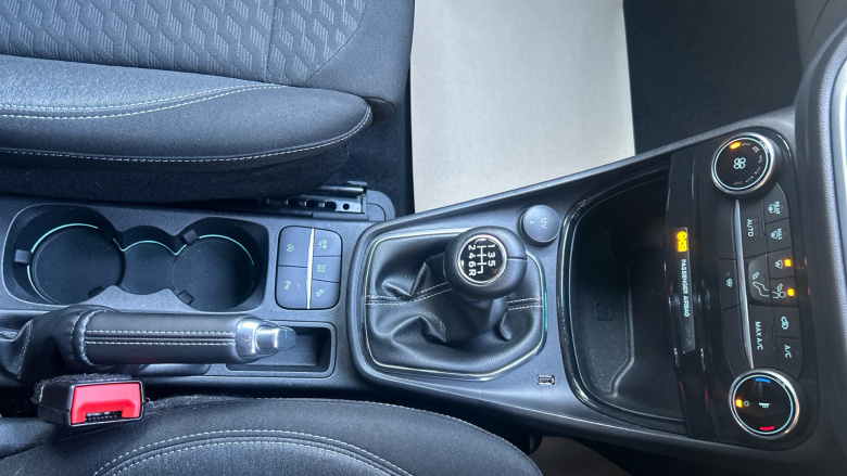 Ford Puma 1.0 EcoBoost Hybrid mHEV Titanium 5dr Petrol Hatchback